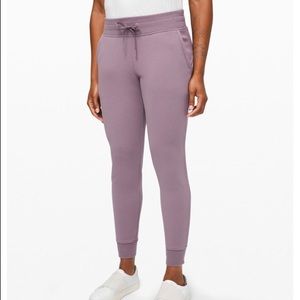 NEW Lululemon Warm Down Jogger II 28”